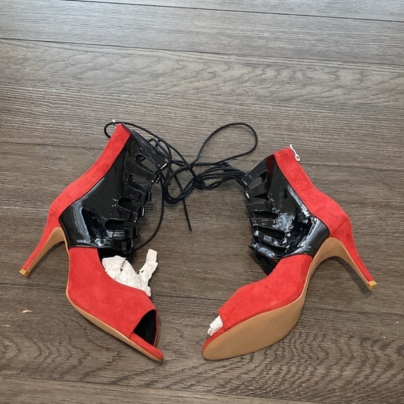 NWT BURJU Ryann Lace Up Open Toe Strappy Ankle Boots | red/black 10.5 - Picture 3 of 12